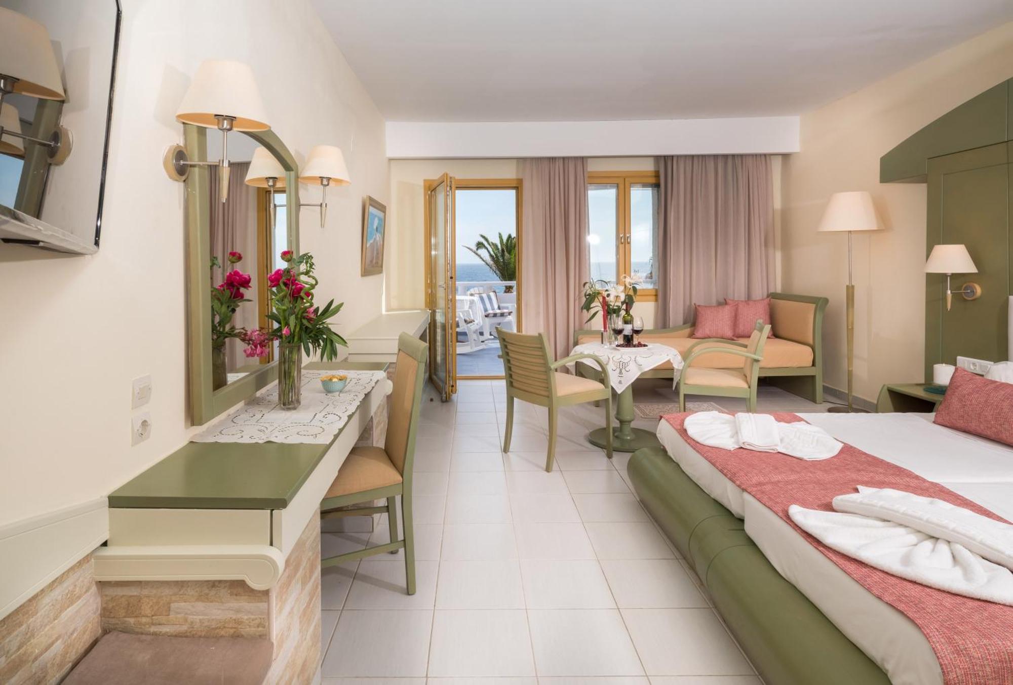 Kalypso Cretan Village & Resort 4*