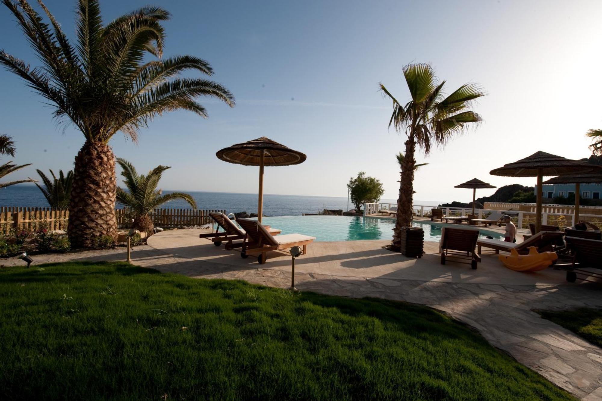 Kalypso Cretan Village & 4* Plakias